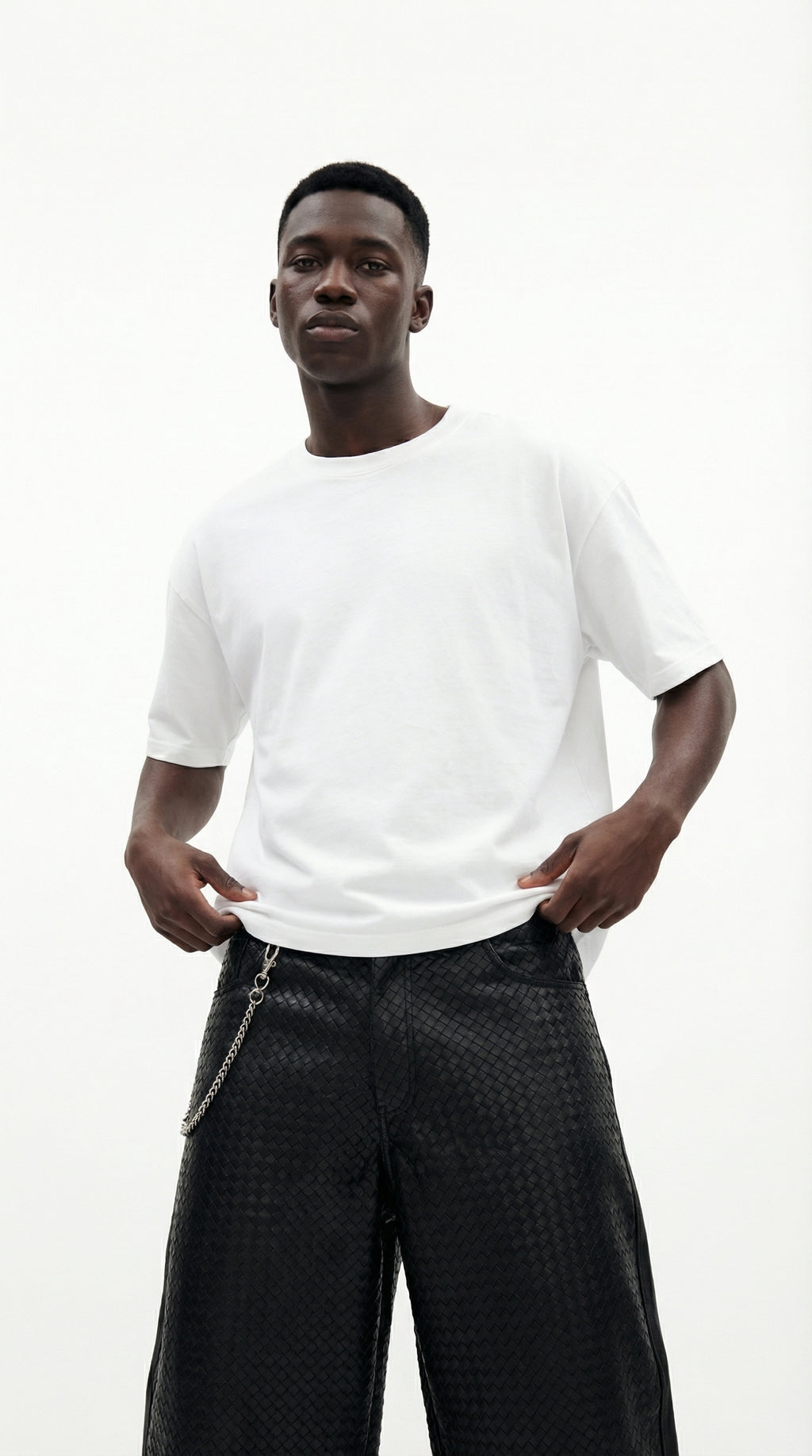 OVERSIZE WHITE HALF-SLEEVE T-SHIRT
