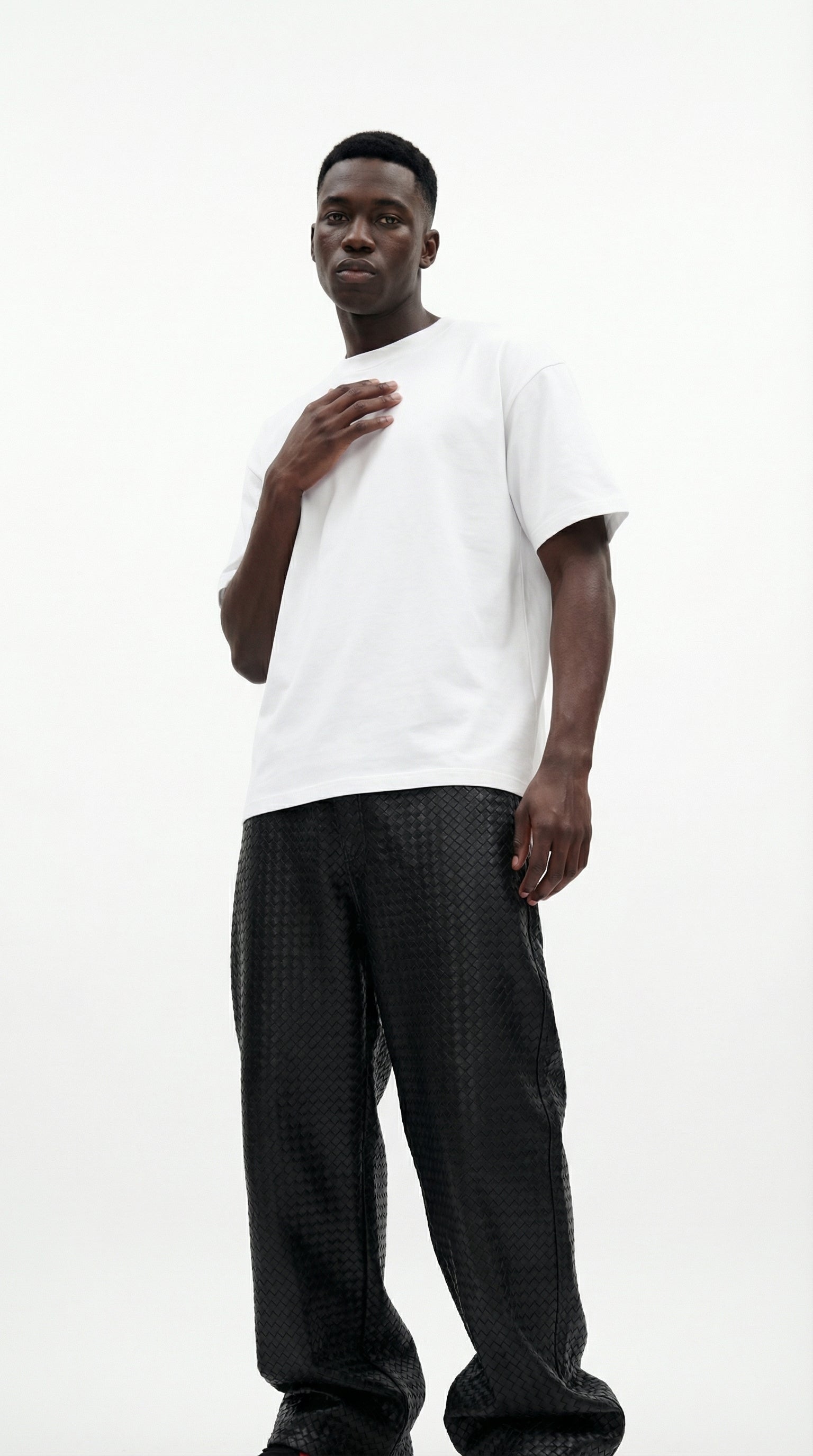 OVERSIZE WHITE HALF-SLEEVE T-SHIRT